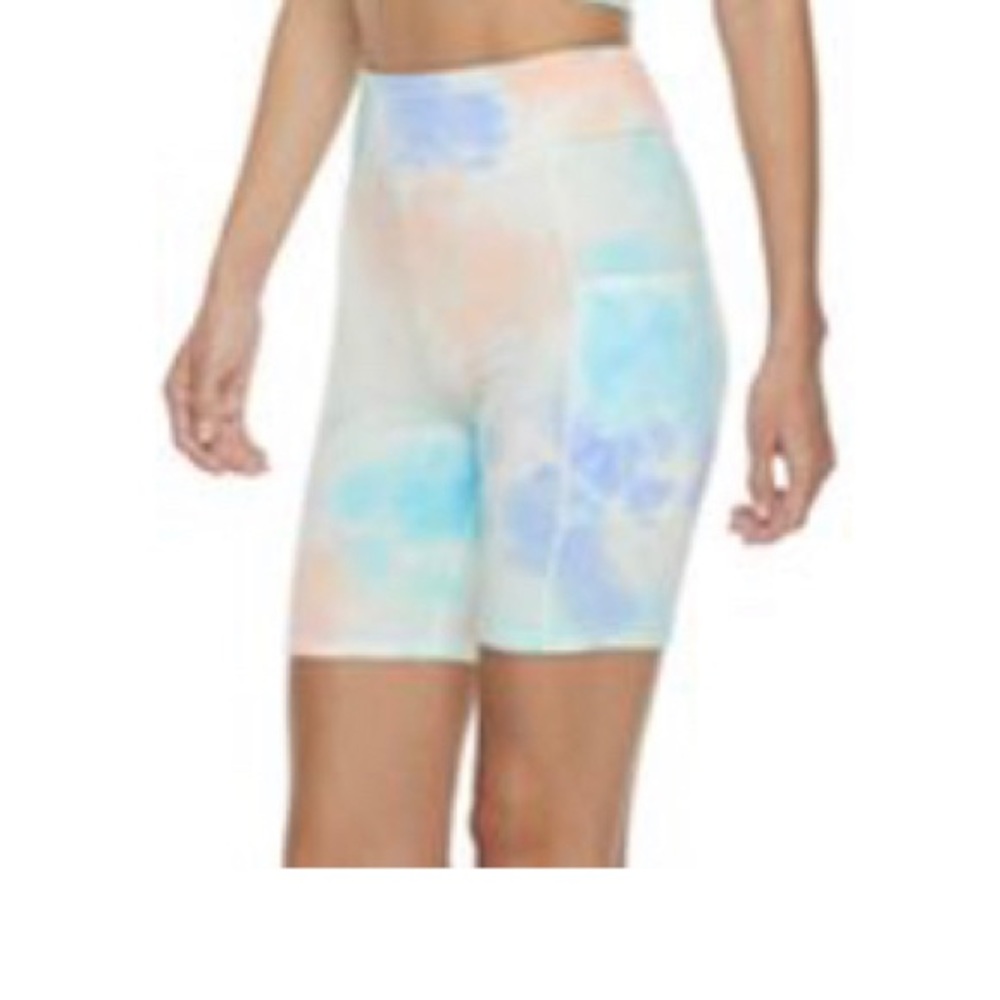 SO• High waisted bike shorts